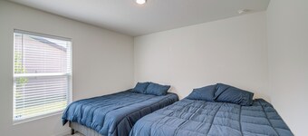 Yard Space & Games: Pet-friendly Ocala Retreat