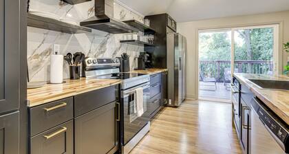 Close to Decatur Square: Family Home w/ Deck!