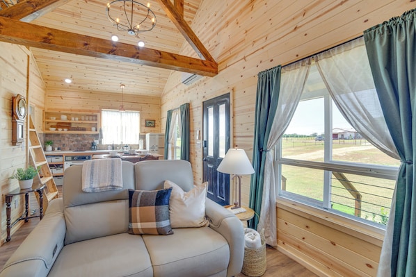 House (2 Bedrooms) | Interior - Pond & Grazing Cattle! Rural Getaway Near Van (Van)