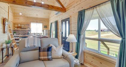 Pond & Grazing Cattle! Rural Getaway Near Van