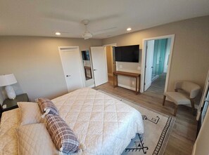 2 bedrooms, iron/ironing board, travel cot, free WiFi