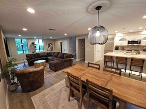 Interior - Luxury condo with Private Hot Tub, steps from Old Town Scottsdale (Scottsdale)