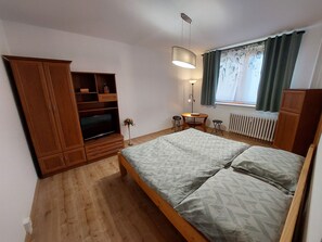 1 bedroom, WiFi, bed sheets