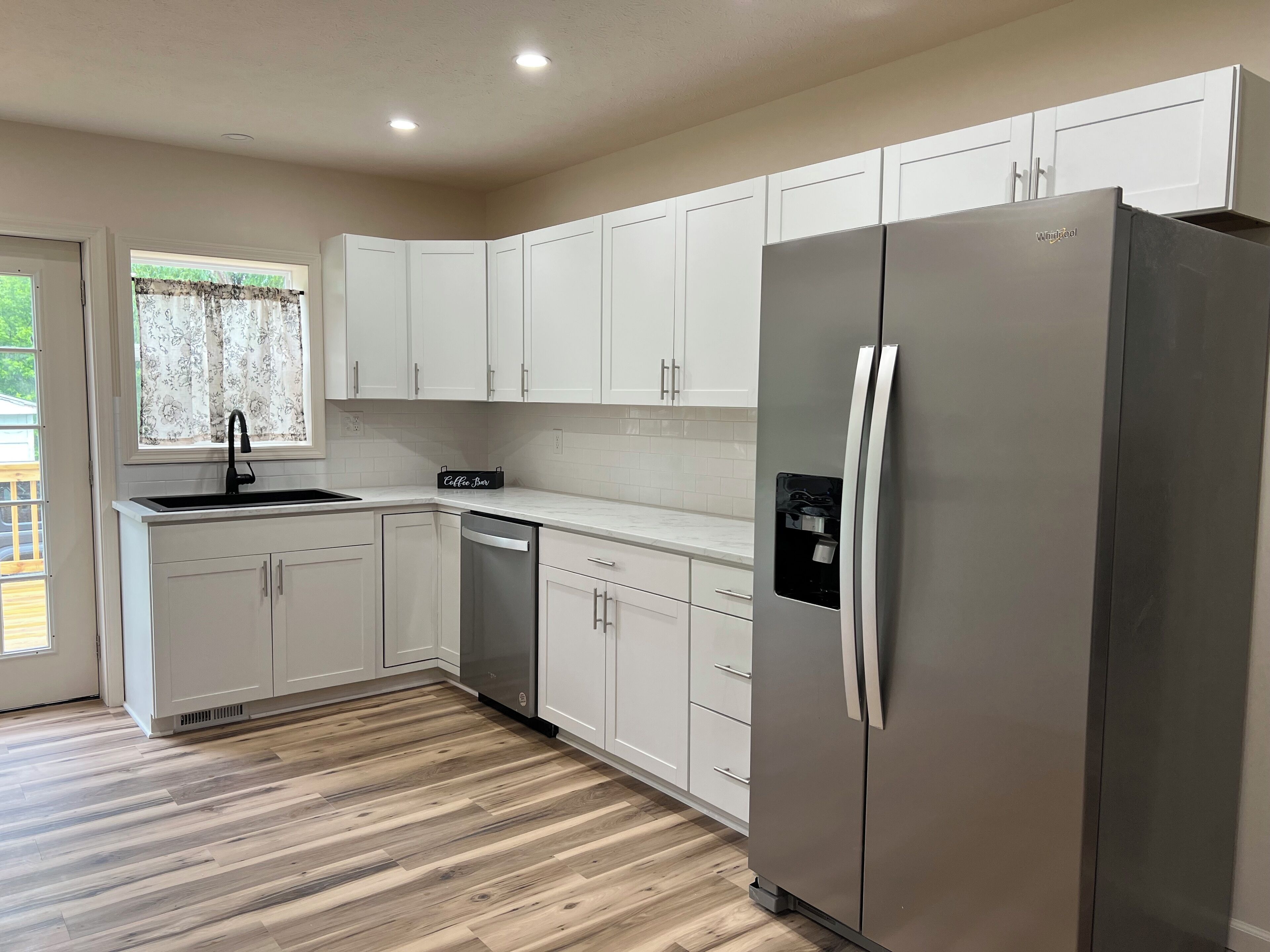 電子レンジ、オーブン、コンロ、食器洗い機