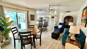 Unclassified image, 4 of 28, button - Lazy Ray in Sanibel, FL (Sanibel)