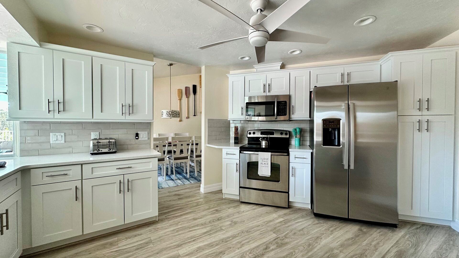 Fridge, microwave, stovetop, dishwasher