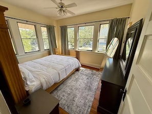 4 Schlafzimmer, Bügeleisen/Bügelbrett, kostenloses WLAN, Bettwäsche