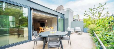 Apartamento, 2 habitaciones, vistas al parque | Terraza o patio