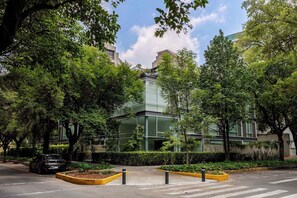 Fachada de la propiedad