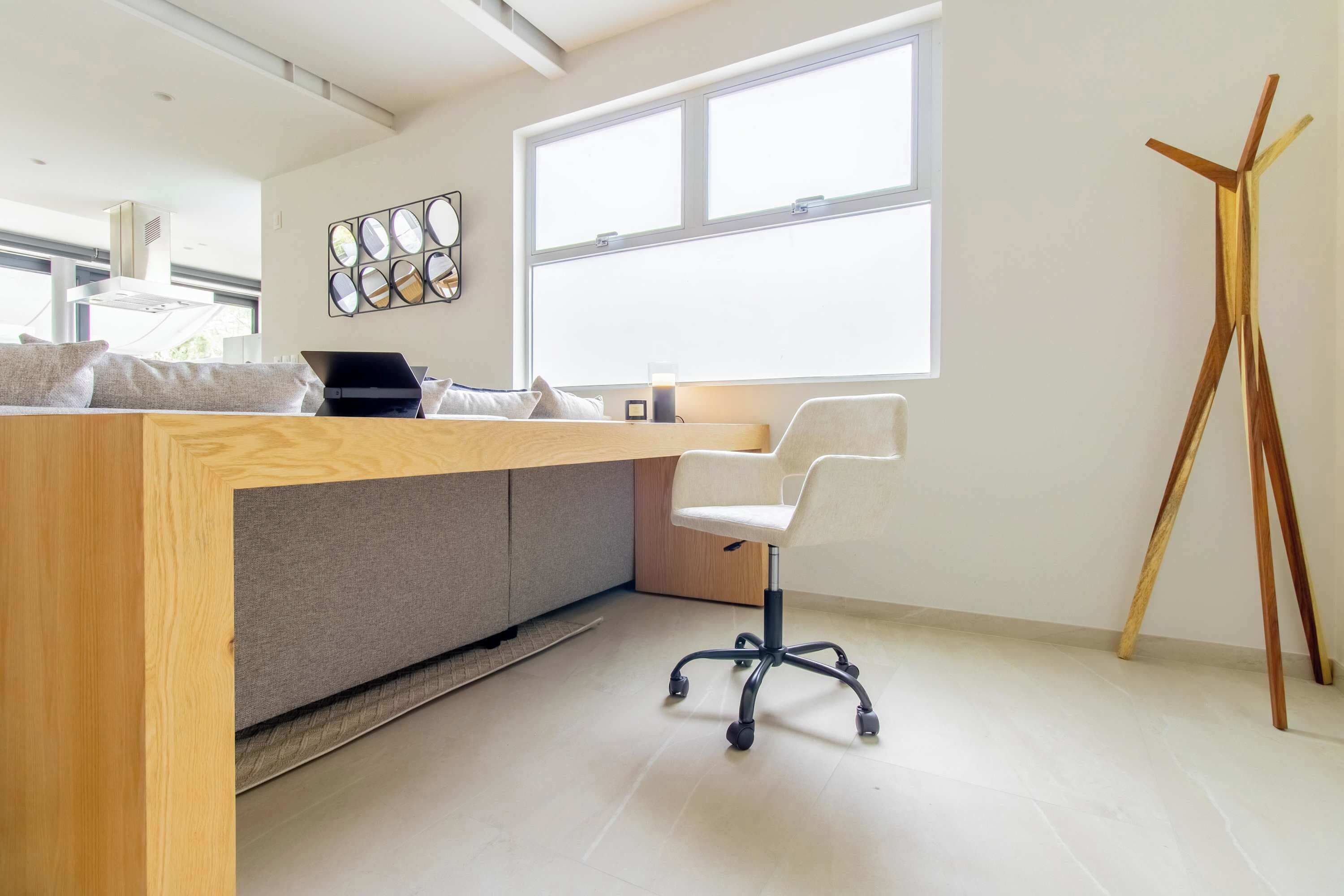 Luxury Apartment, 2 Bedrooms, City View | Living area