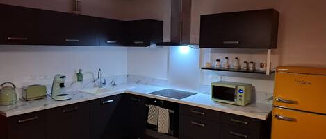 Microwave, oven, stovetop, dishwasher