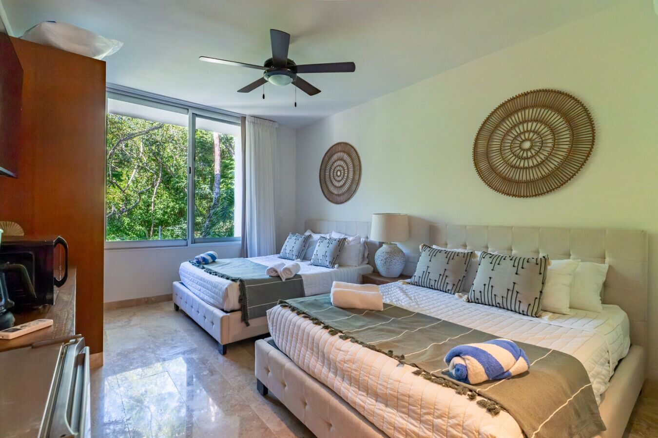 1 chambre, fer et planche à repasser, Wi-Fi, draps fournis