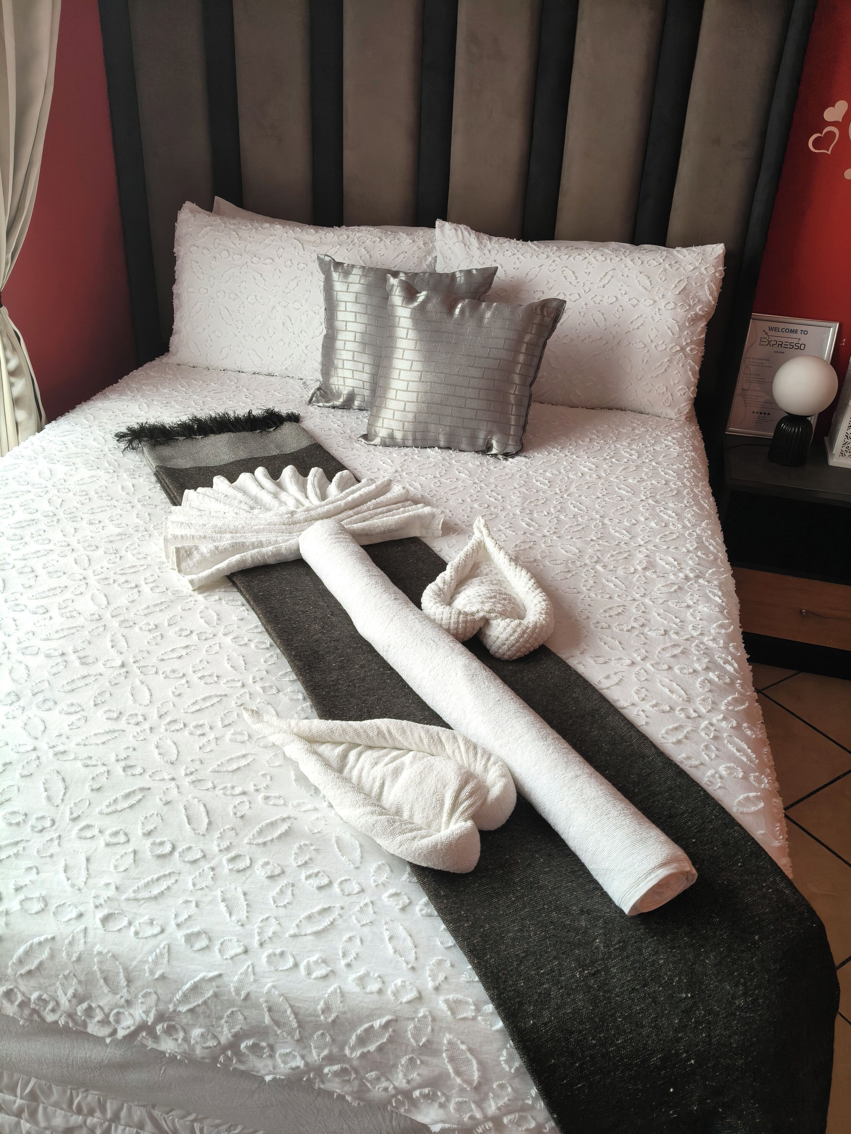 2 室のベッドルーム、アイロン / アイロン台、WiFi、ベッドシーツ