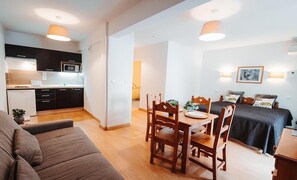 Interior - Swimming pool, terrace, parking, tv, ski locker, 36m², Ax-Les-Thermes (Ax-les-Thermes)