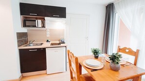 Private kitchen - 50m from ski slopes, swimming pool, terrace, parking, tv, ski locker, 31m², Ax-Les-Thermes (Ax-les-Thermes)