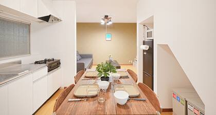 Experience life in a private old private house in the heart of Tokyo|3 bedrooms, 5 beds|Excellent access to Akasaka, Roppongi, Ginza, Aoyama, Harajuku, Imperial Palace|with private workspace