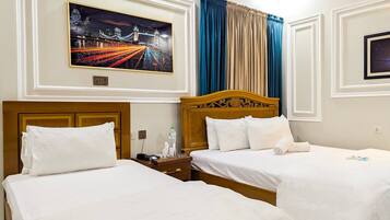 3 bedrooms, iron/ironing board, internet, bed sheets