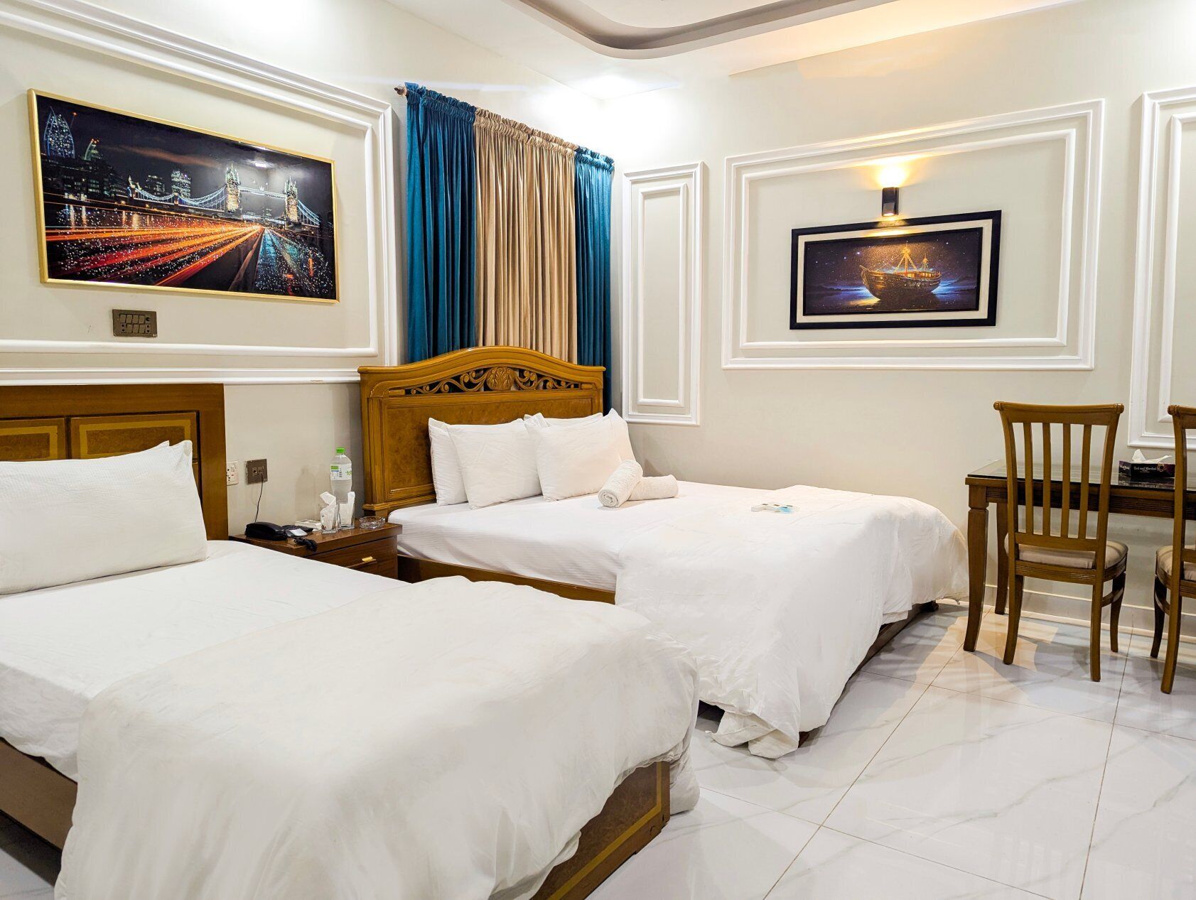 3 室のベッドルーム、アイロン / アイロン台、インターネット、ベッドシーツ