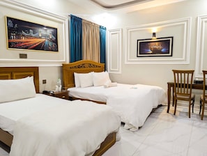 3 bedrooms, iron/ironing board, Internet, bed sheets