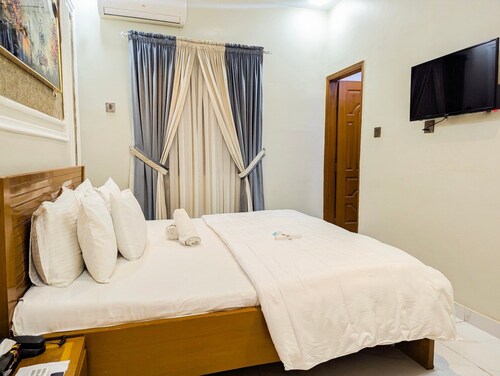Hotel StayInn Near Karachi Airport