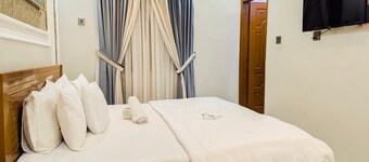 Hotel StayInn Near Karachi Airport