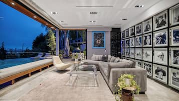 Luxury Villa, Multiple Beds, Pool Access, City View (Villa Kaleida) | Interior