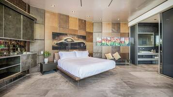 Luxury Villa, Multiple Beds, Pool Access, City View (Villa Kaleida)