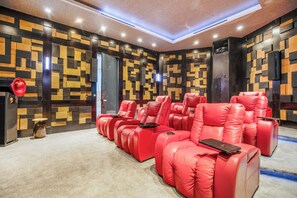 Vila superluxo, várias camas, acesso à piscina, vista para a cidade (Villa Kaleida) | Parte interna