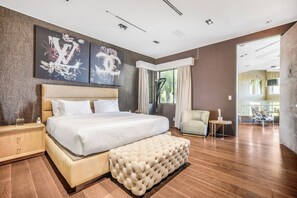 5 habitaciones, decoración personalizada y muebles diferentes 