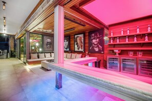 Vila Mewah, Beberapa Tempat Tidur, akses ke kolam renang, pemandangan kota (Villa Kaleida) | Interior