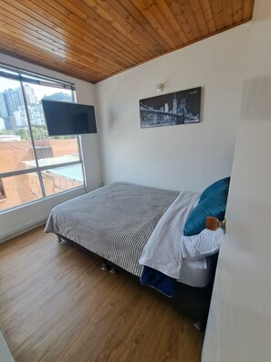 1 makuuhuone, silitysrauta/-lauta, Wi-Fi, vuodevaatteet