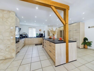 Villa spacieuse - Six Bedroom Villa, Sleeps 12