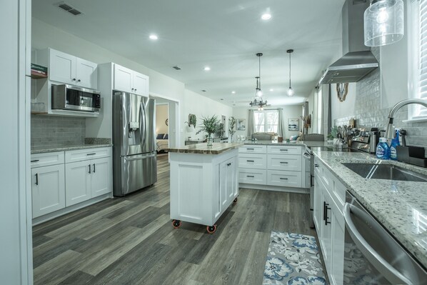 Microwave, oven, stovetop, dishwasher