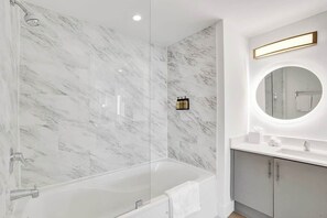 Shower - The Grove View Suite |Bay & City Views (Miami)