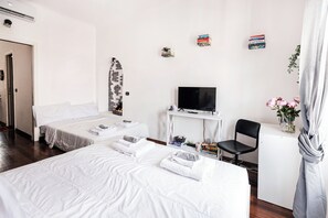 1 chambre, fer et planche à repasser, Wi-Fi gratuit, draps fournis