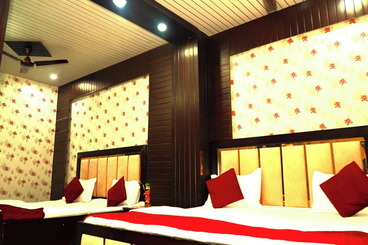 Habitación familiar | Escritorio, espacio para trabajar con laptop y wifi gratis