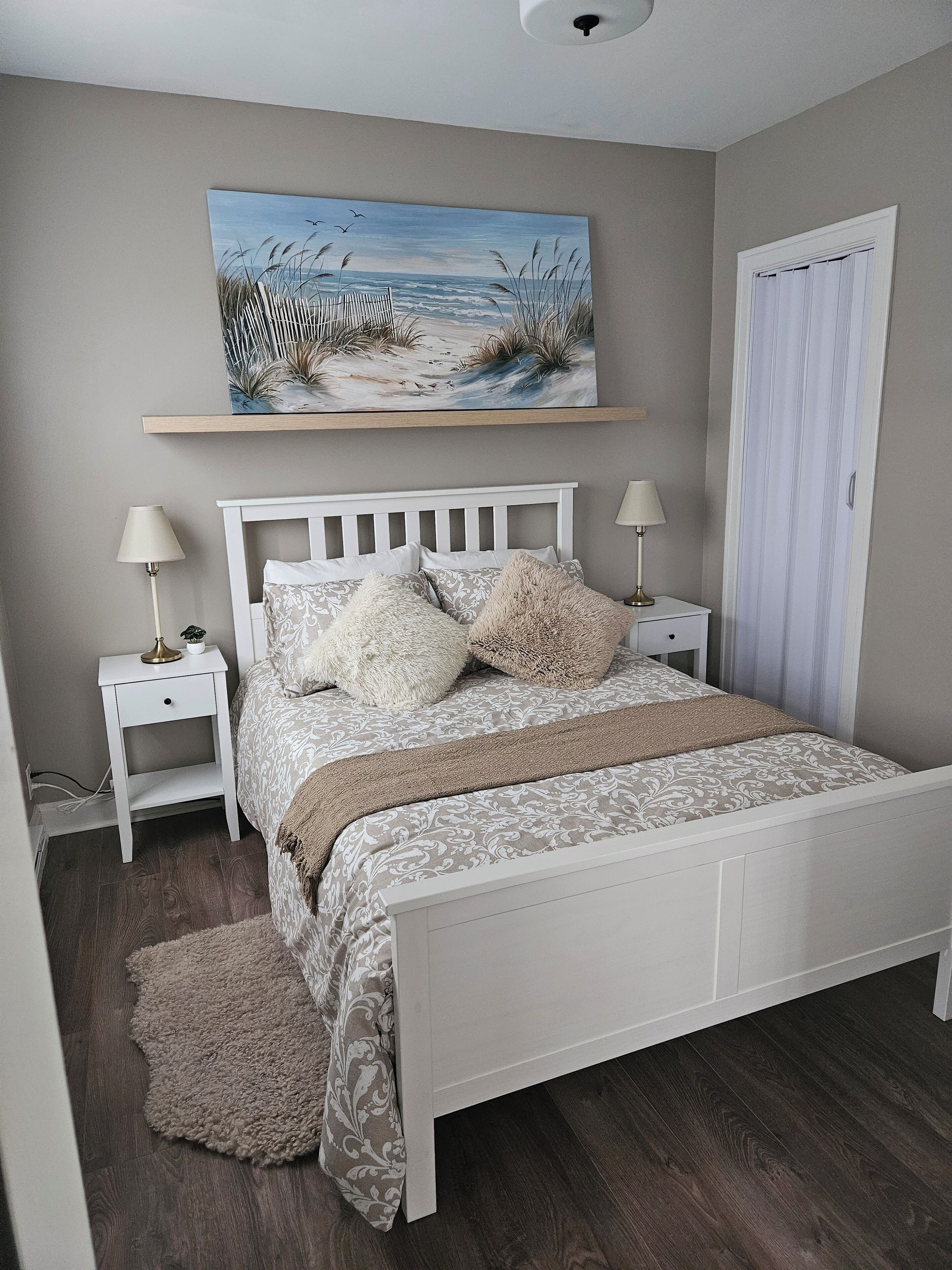 3 chambres, fer et planche à repasser, Wi-Fi, draps fournis