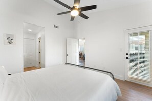 3 makuuhuonetta, silitysrauta/-lauta, Wi-Fi, vuodevaatteet