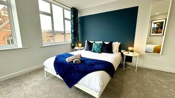 6 bedrooms, WiFi, bed sheets