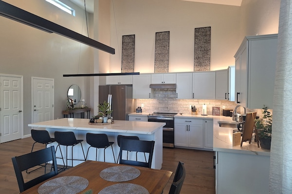 Mikrowelle, Herdplatte, Geschirrspüler