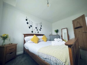 1 chambre, fer et planche à repasser, Wi-Fi, literie fournie