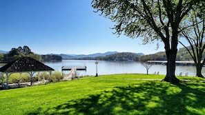 Property grounds - 3-bedroom condo in perfect Young Harris/Hiawassee with Lakefront view. (Young Harris)