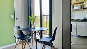 Studio tiện nghi đơn giản | Khu ăn uống