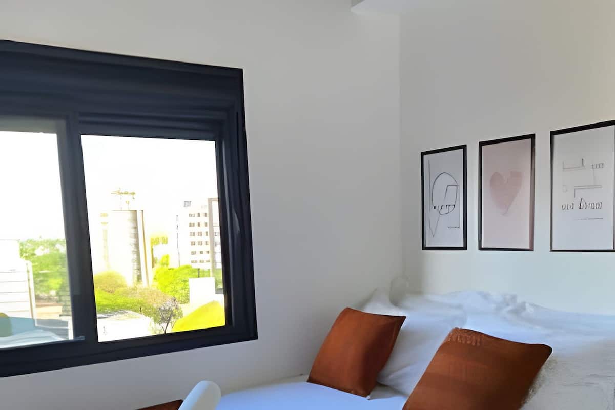 Apartamento clásico | Escritorio, espacio para trabajar con un portátil, wifi gratis