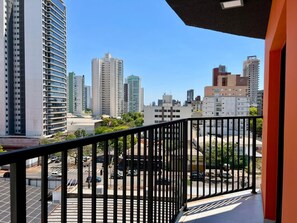 Apartemen Superior, beranda, pemandangan kota | Lanai