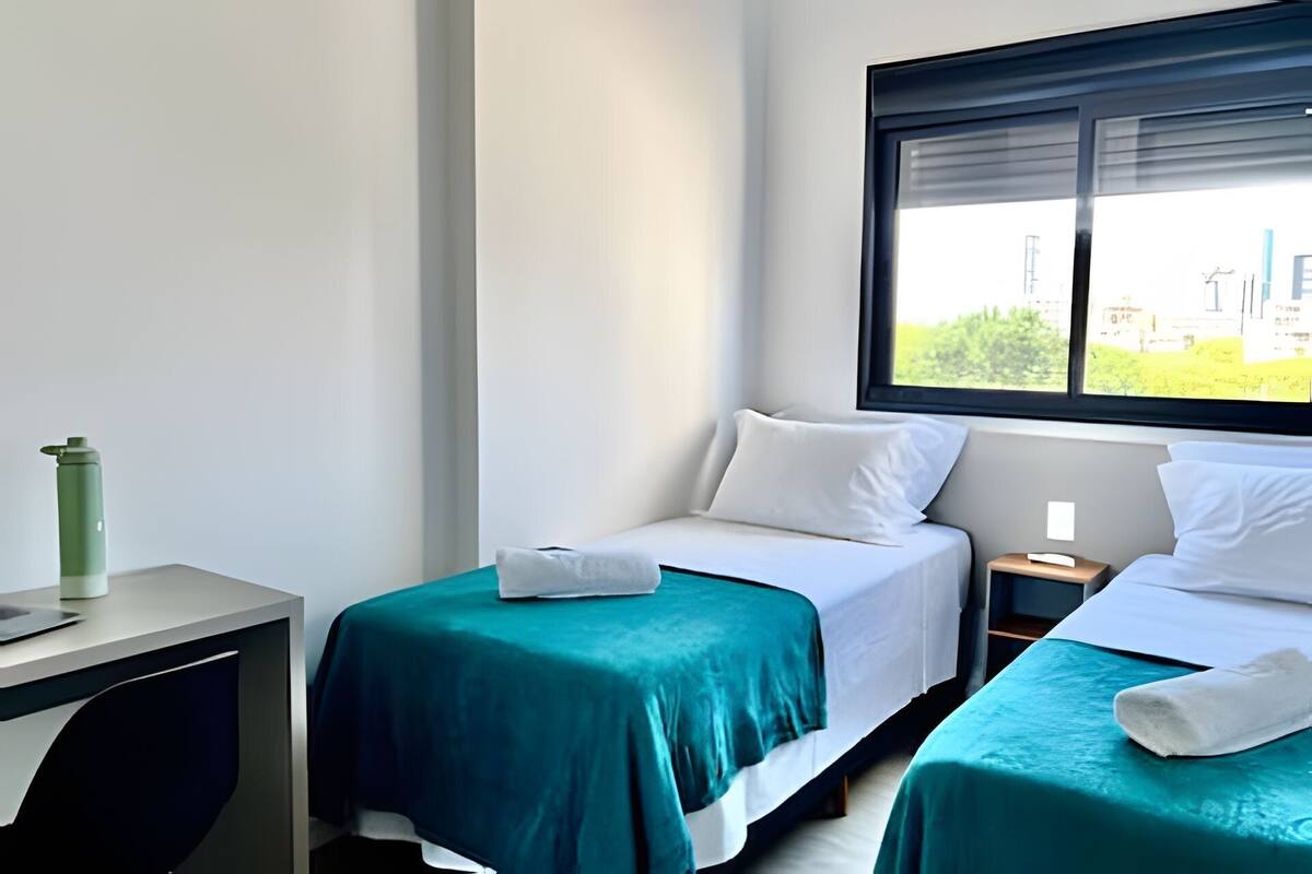 Superior Apartment | Meja, ruang kerja komputer riba, Wi-fi percuma