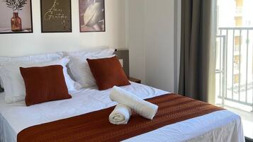 Superior-huoneisto | Työpöytä, kannettavalle tietokoneelle sopiva työtila, ilmainen Wi-Fi