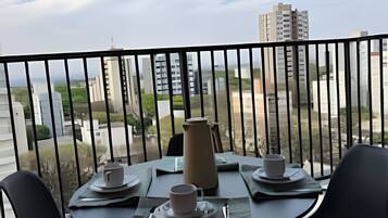 Classic-Apartment | Speisen im Freien