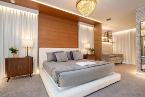 7 Schlafzimmer, Bügeleisen/Bügelbrett, Reisekinderbett, kostenloses WLAN