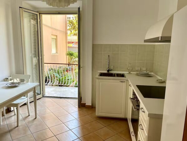 Fridge, oven, stovetop, dishwasher - The Secret Garden (Capo d'Orlando)